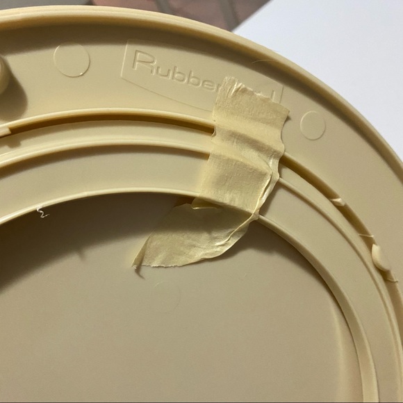 Rubbermaid Twin Turntable - Picture 4 of 4